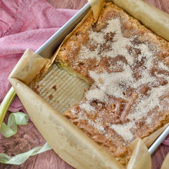 Old-Fashioned Rhubarb Cake