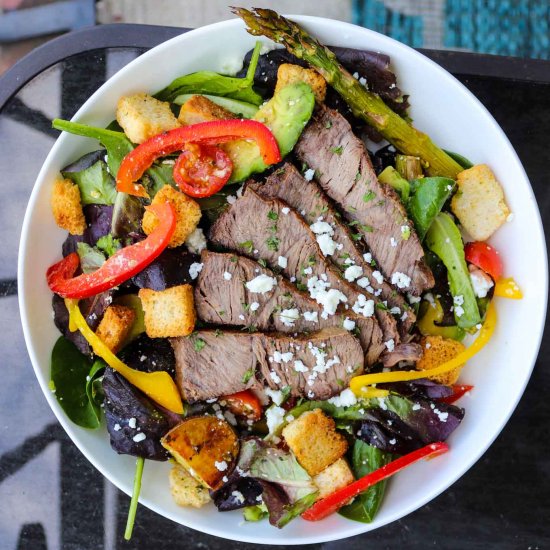 Hearty Grilled Steak Salad