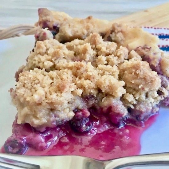 Blueberry Crumb Pie