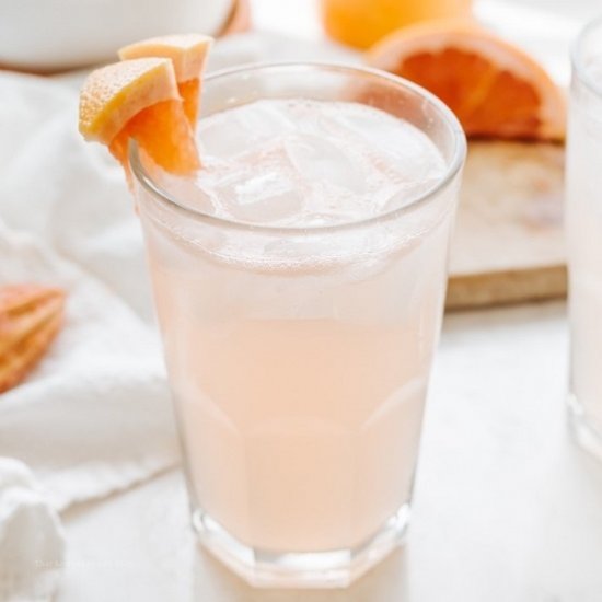 Seltzer Grapefruit Cocktail