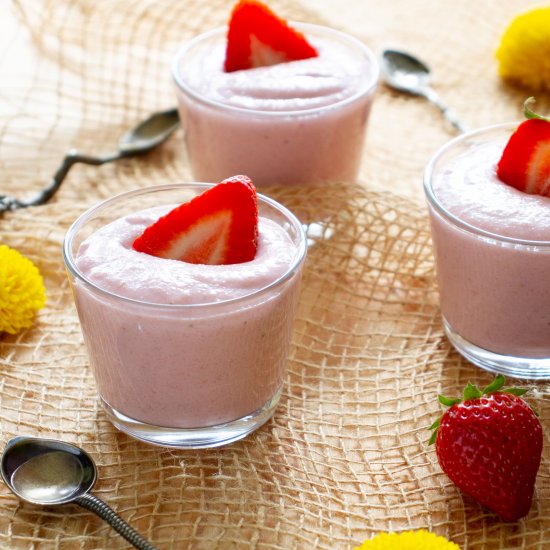 Strawberry millet pudding