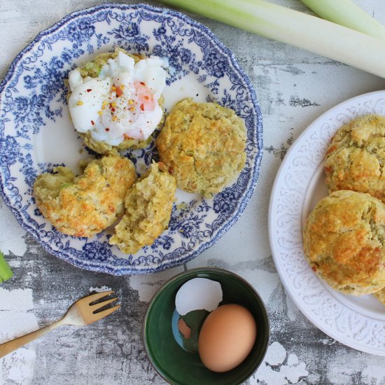 Pesto cheese and leeks scones