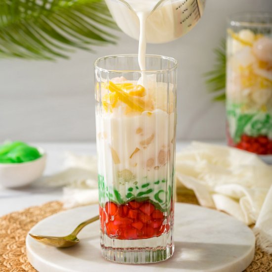 Vietnamese Rainbow Dessert Che Thai