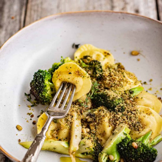 Cheese Ravioli With Broccoli