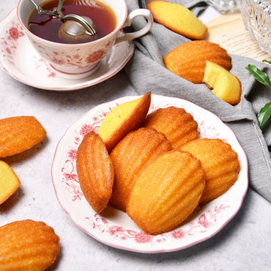 Vanilla Madeleines