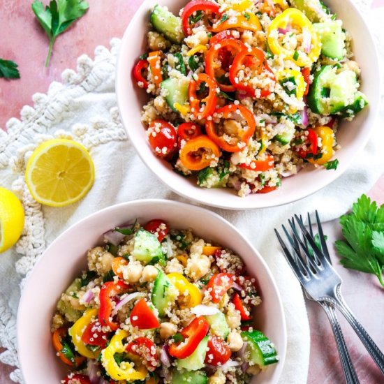 Healthy Chickpea Quinoa Salad