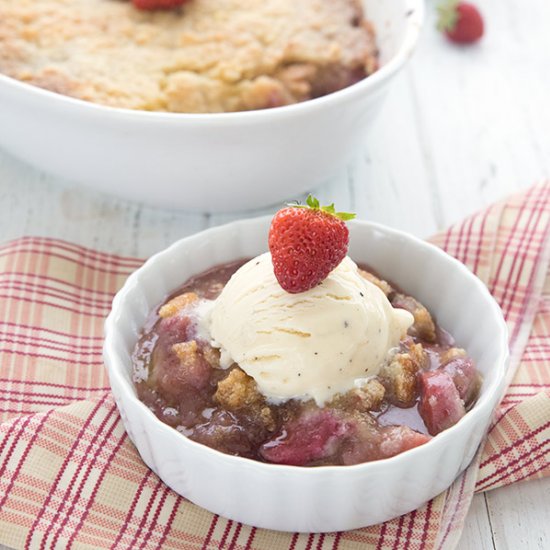 Keto Strawberry Rhubarb Dump Cake