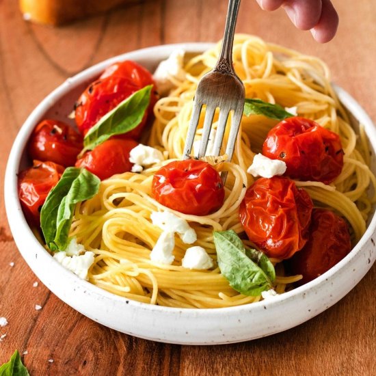 ROASTED TOMATOES GOAT CHEESE PASTA