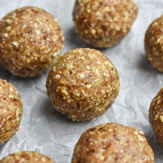 Almond Butter Bliss Balls