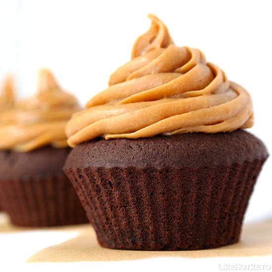 keto PB & Chocolate Cupcakes