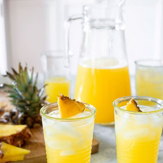 Pineapple Water Fresca