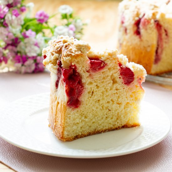 Brioche with strawberries