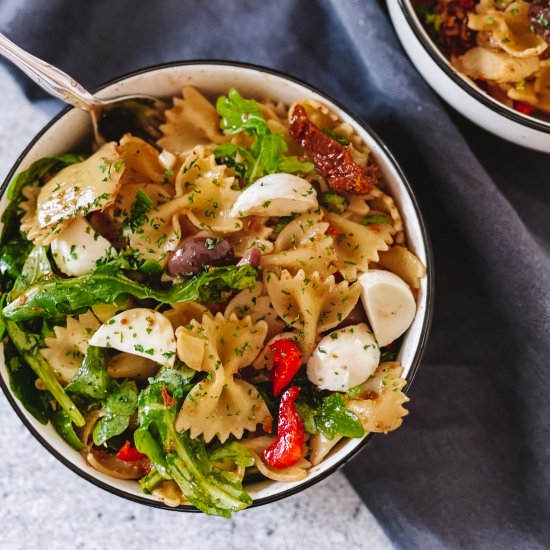 Easy mediterranean pasta salad