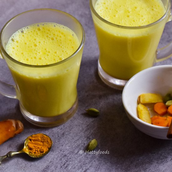 Fresh Turmeric milk / Golden milk