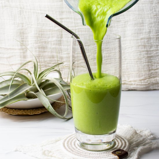 Mango Pineapple Green Smoothie