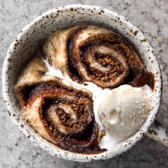 Gluten free microwave cinnamon roll