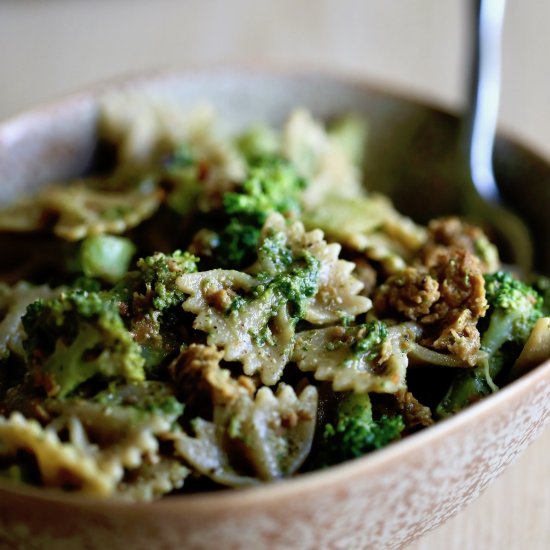 Vegan Sausage Pesto Pasta with Broc