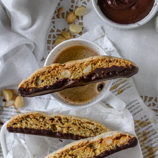 Macadamia Nut Biscotti