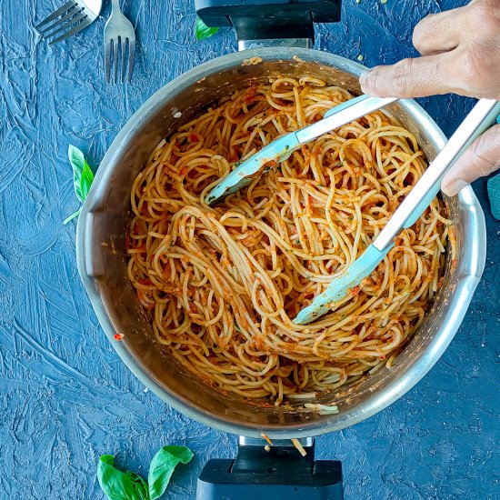 Easy Red Pesto Pasta