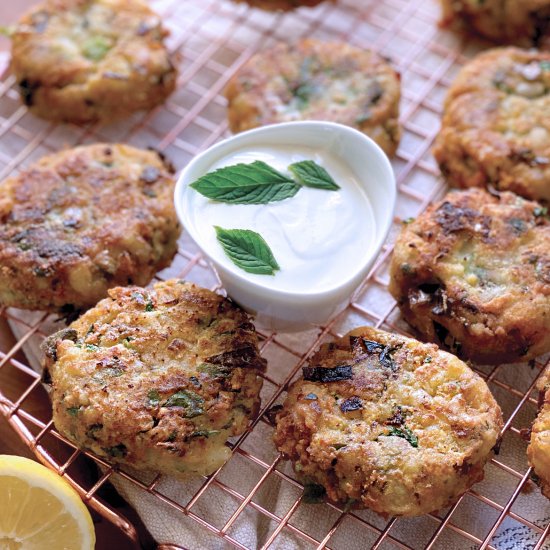 Chickpea fritters & tahini sauce