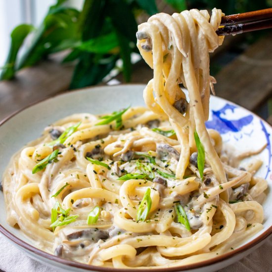 15-Minute Creamy Mushroom Miso Udon