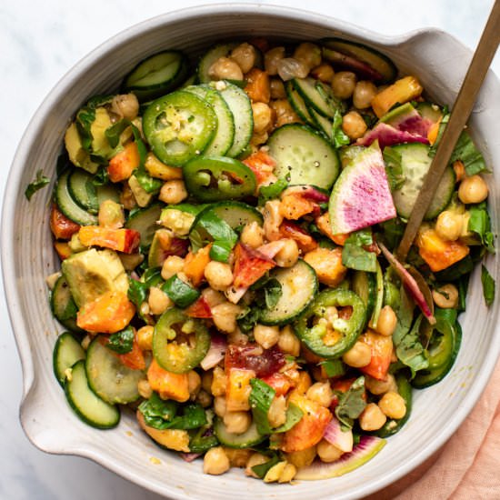 Spicy Peach and Chickpea Salad