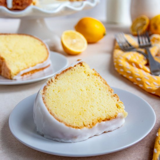 Easy Lemon Bundt Cake