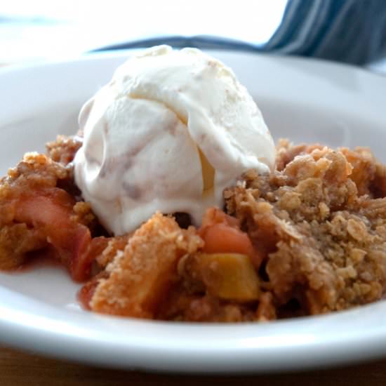 RHUBARB AND APPLE CRUMBLE