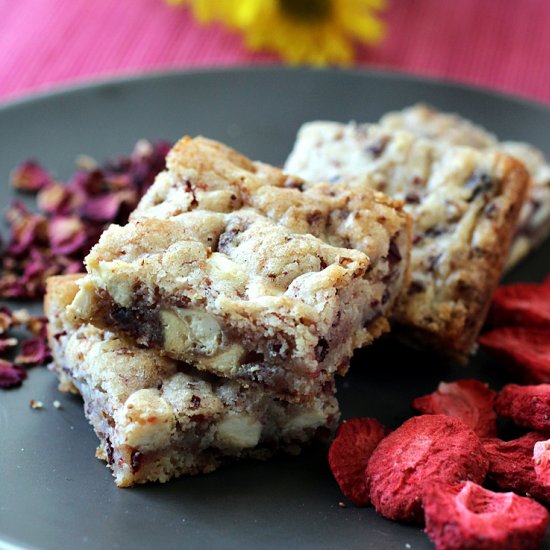 Strawberry-n-cream bar cookies