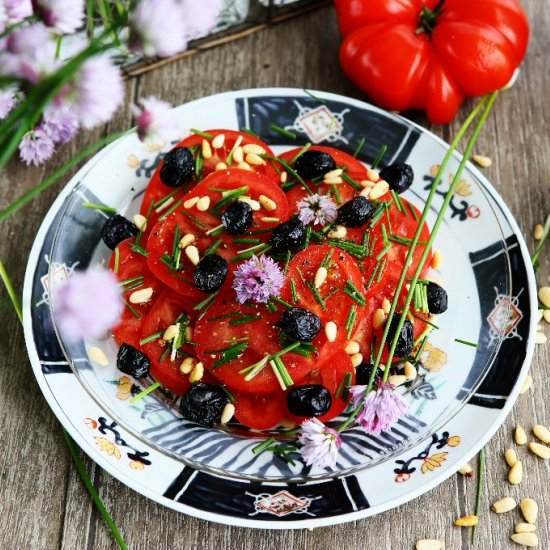 Heirloom Tomato Salad with Black Ol