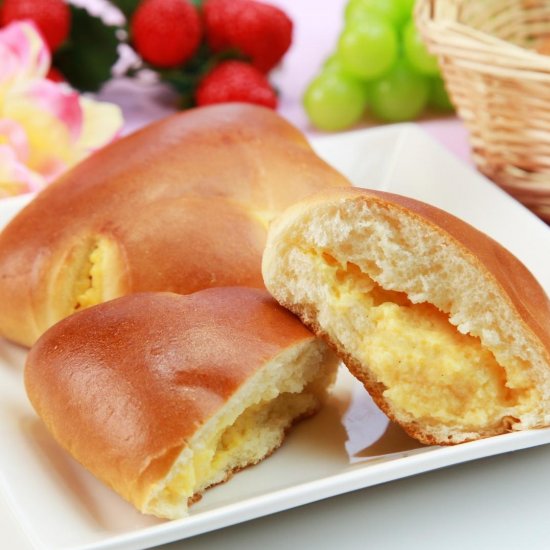 Japanese Cream Pan Custard Bread