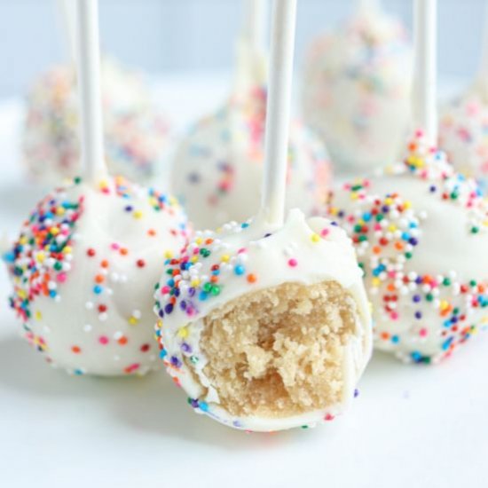 Easy No Bake Cake Pops