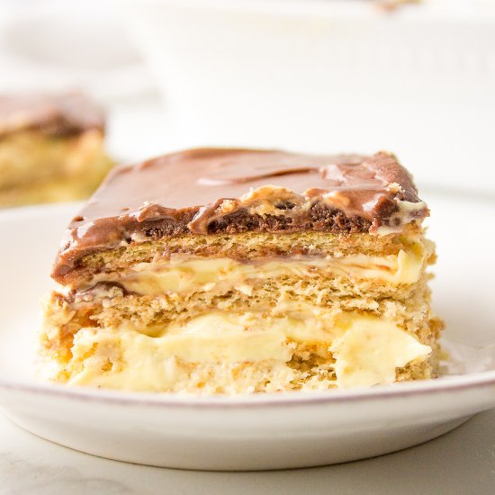 No-Bake Chocolate Eclair Cake