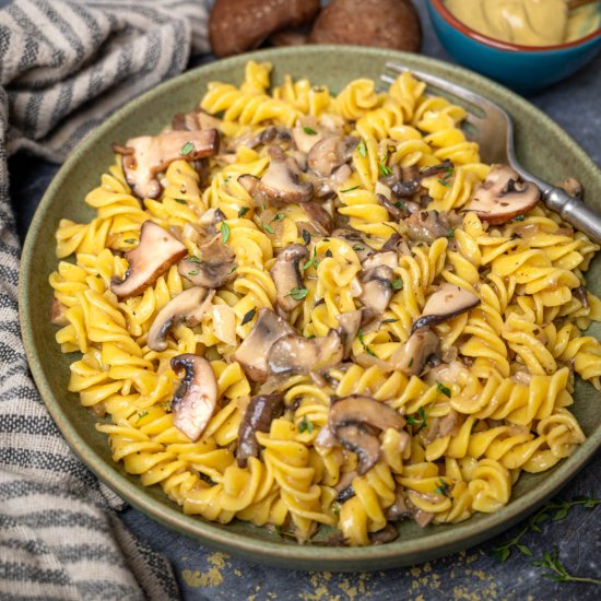 Easy Vegan Mushroom Stroganoff