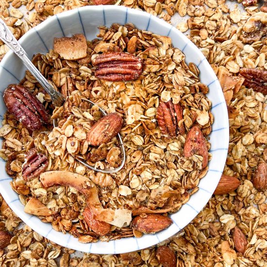 The Best Easy Granola Recipe