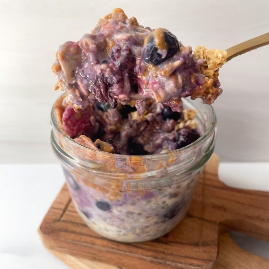 Overnight Oats with Frozen Fruit