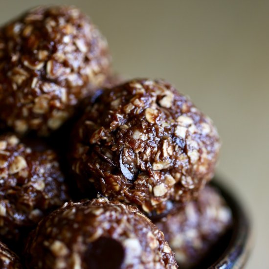 Tahini Brownie Bites