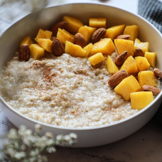 Easy Mango Oatmeal