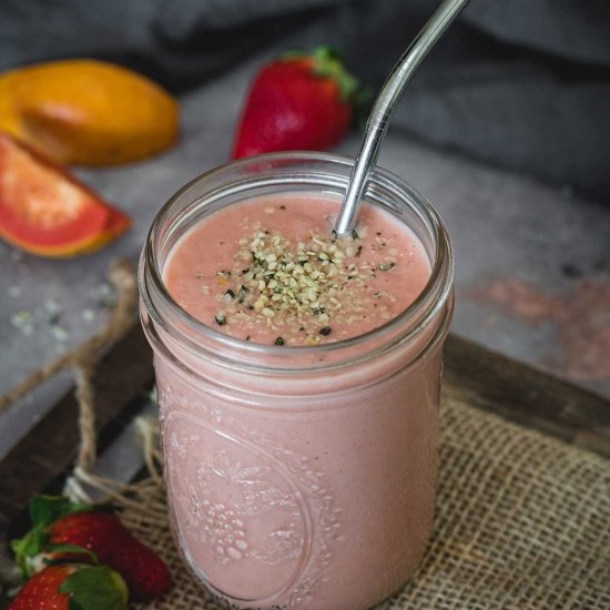 Guava Smoothie with Strawberries