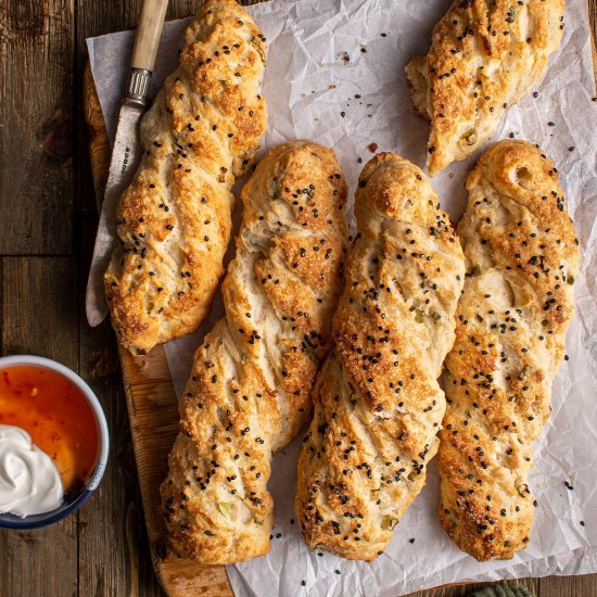 Twisted scallion biscuits