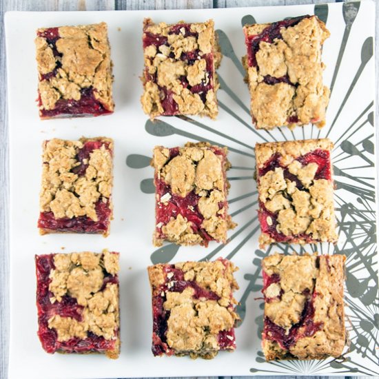 Strawberry Rhubarb Oatmeal Bars