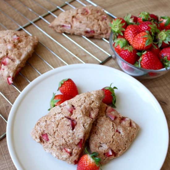 Vegan Strawberries and Cream Scones