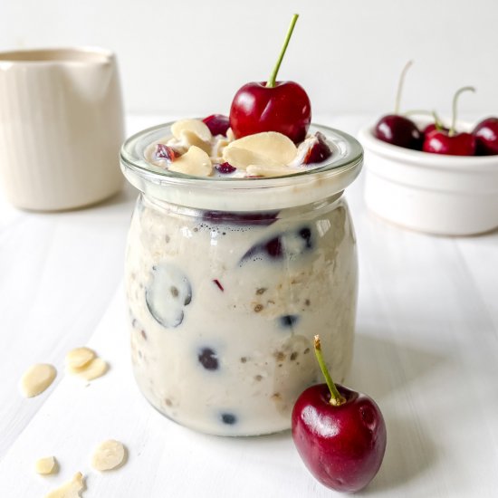 Cherry overnight oats