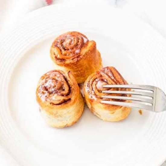 Air Fryer cinnamon rolls