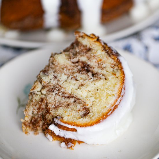 Easy Cinnamon Roll Bundt Cake