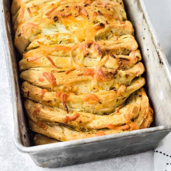 Cheesy Pull Apart Garlic Bread