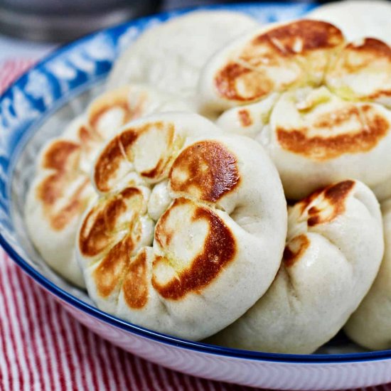 Steamed Chicken & Vegetable Buns