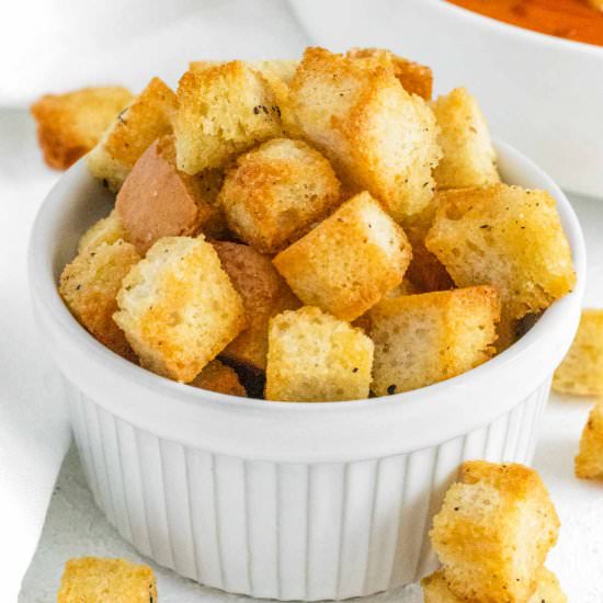 Easy Air Fryer Croutons