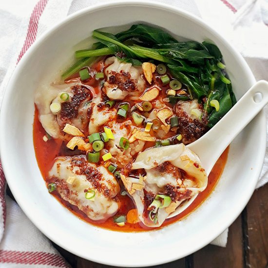 Wonton in spicy chili oil