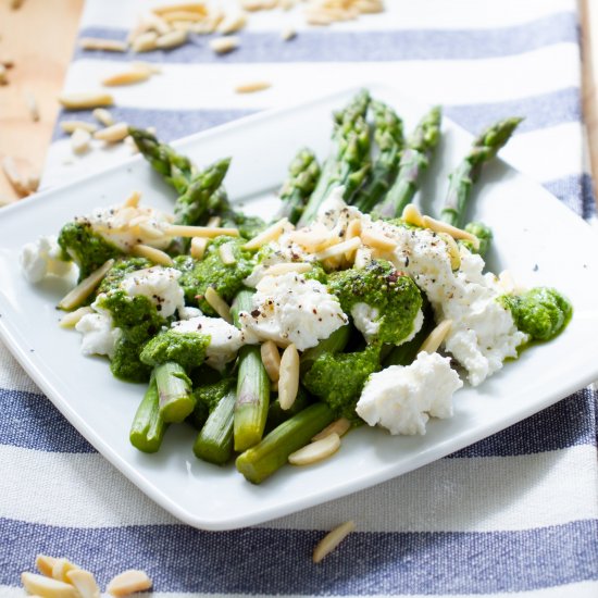 Asparagus with ricotta and pesto